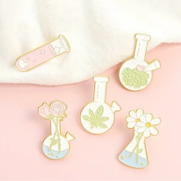 Plant Lover, Scientist- Enamel Pins - Picture 1 of 10